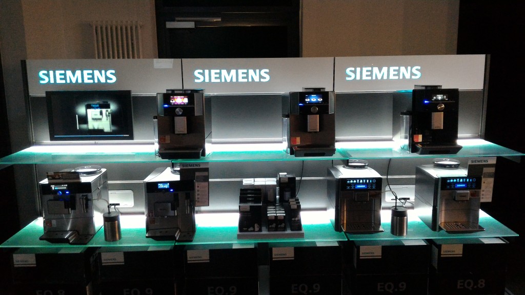 Siemens EQ Serie im Seminarraum der Kaffeerösterei Dinzler